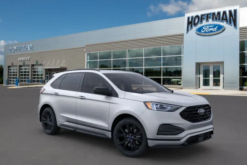 2024 Ford Edge SE photo 1