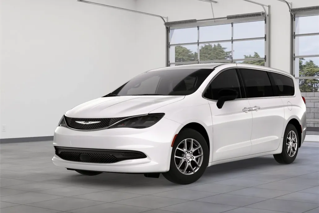 2026 Chrysler Voyager LX photo 1