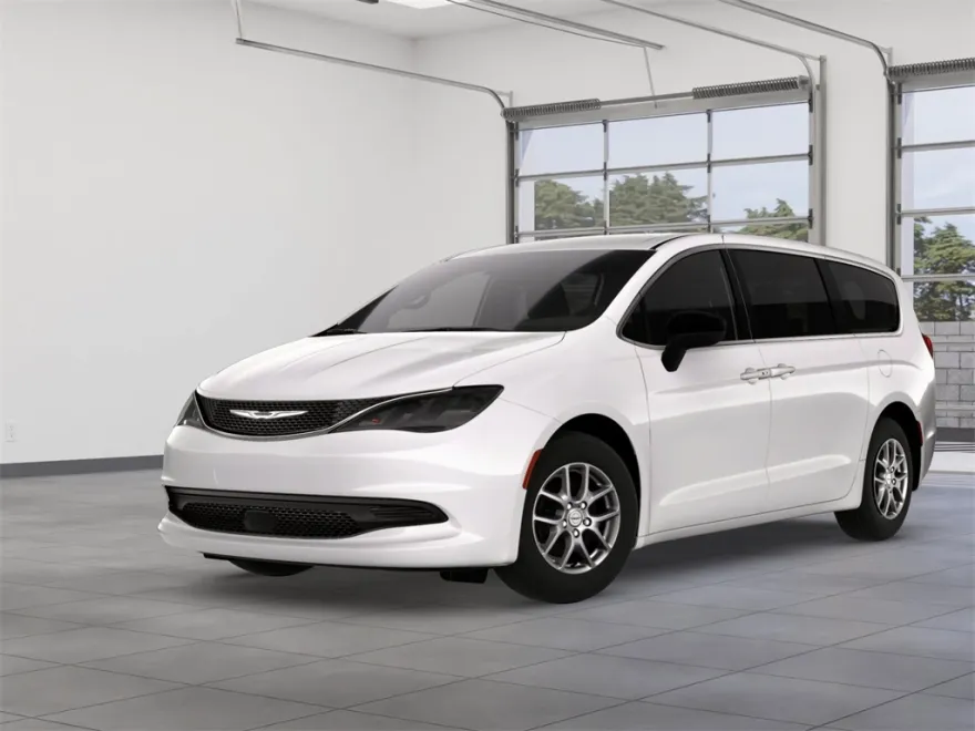 2026 Chrysler Voyager LX photo 1