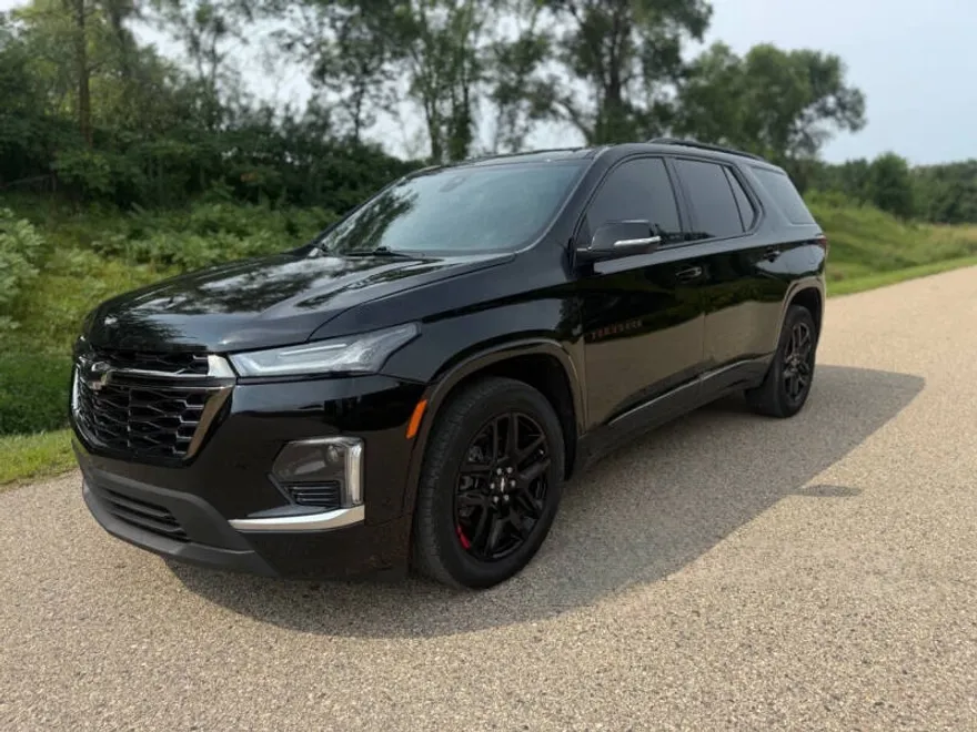 2022 Chevrolet Traverse Premier photo 1