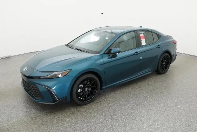 2026 Toyota Camry SE photo 1