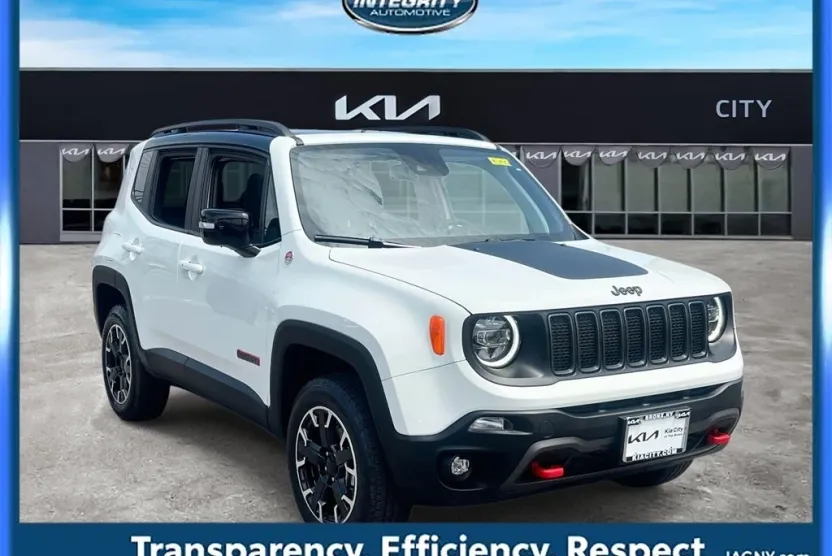 2023 Jeep Renegade Trailhawk photo 1