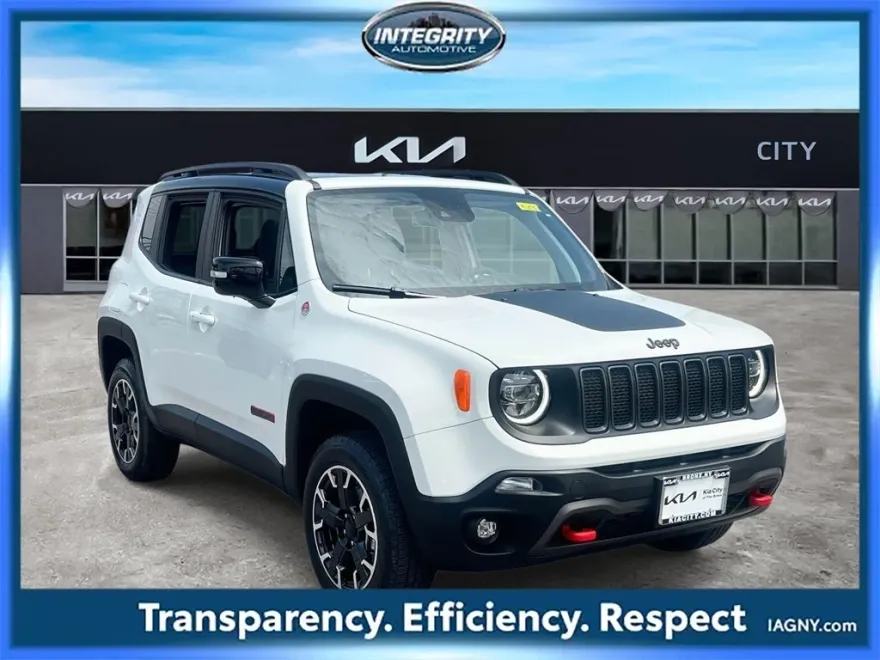2023 Jeep Renegade Trailhawk photo 1