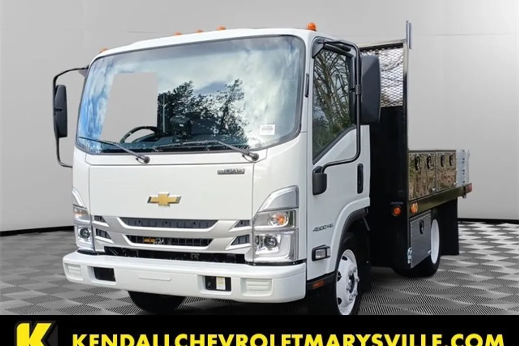 2025 Chevrolet Silverado 4500HD photo 1