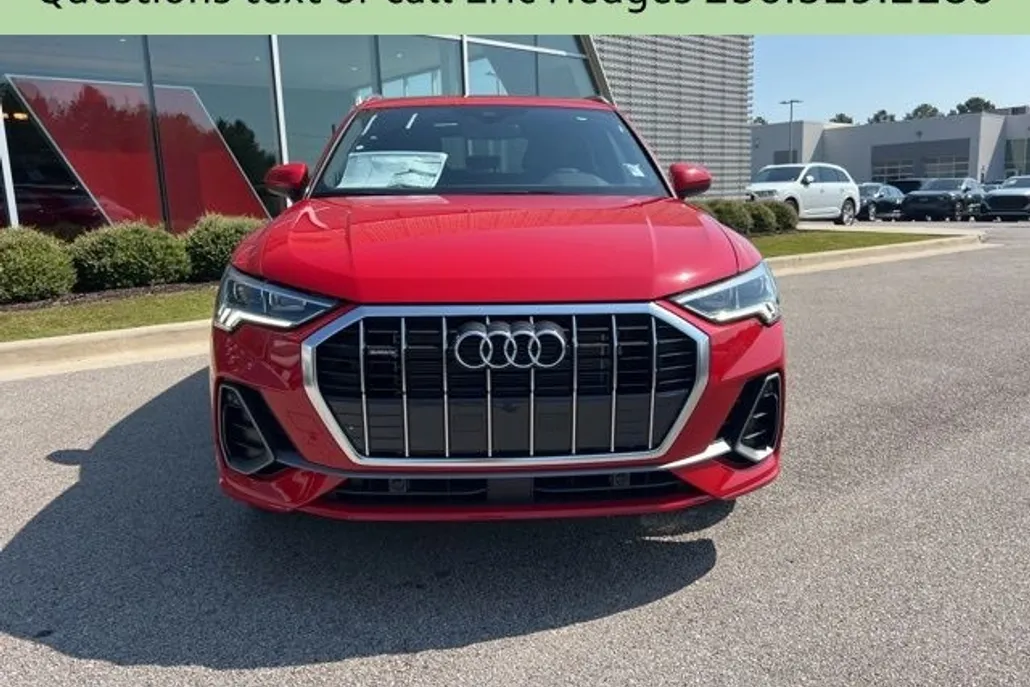 2025 Audi Q3 45 TFSI S line Premium photo 1