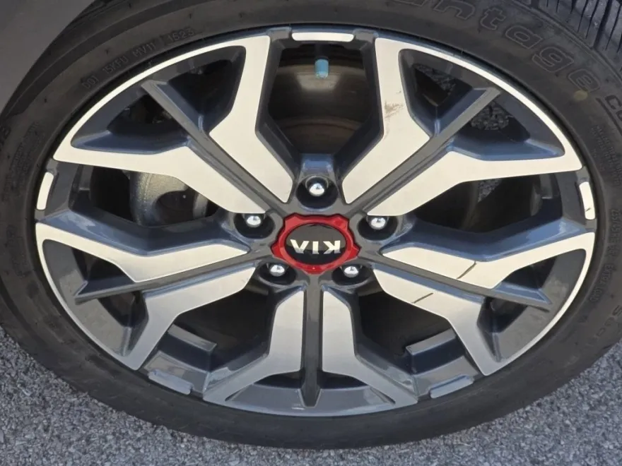 2021 Kia Seltos SX photo 1