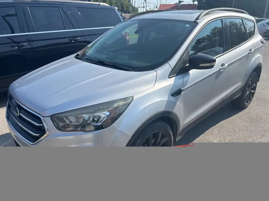 2017 Ford Escape Titanium photo 1