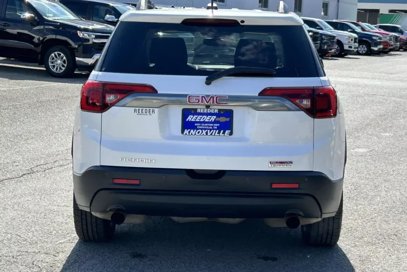 2019 Gmc Acadia SLT photo 1