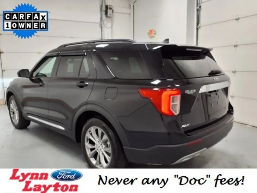 2023 Ford Explorer XLT photo 1