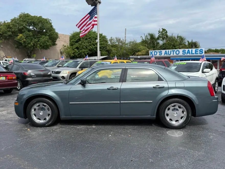 2006 Chrysler 300 Touring photo 1