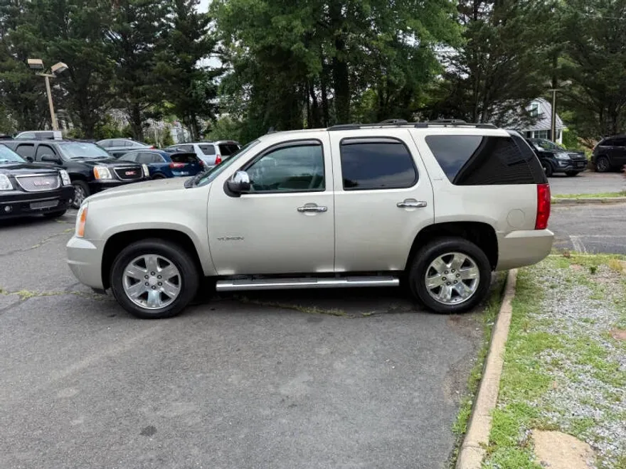 2013 Gmc Yukon SLT photo 1