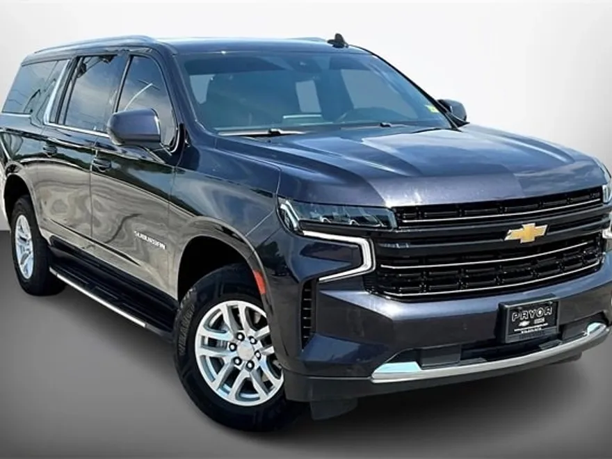 2023 Chevrolet Suburban LT photo 1