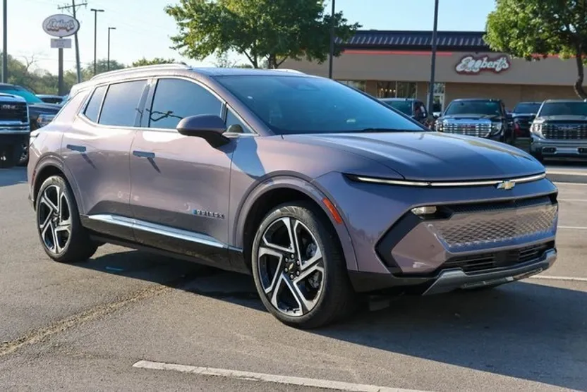 2025 Chevrolet Equinox EV 1LT photo 1