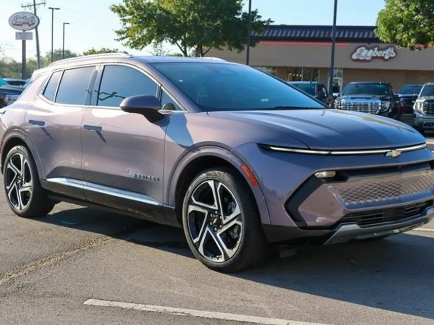 2025 Chevrolet Equinox EV 1LT photo 1