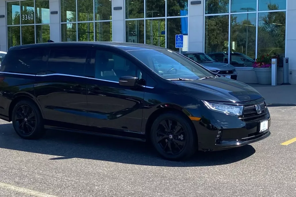 2024 Honda Odyssey Sport photo 1