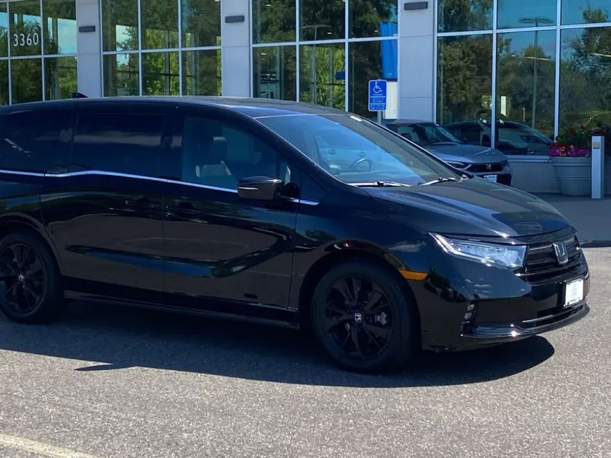 2024 Honda Odyssey Sport photo 1