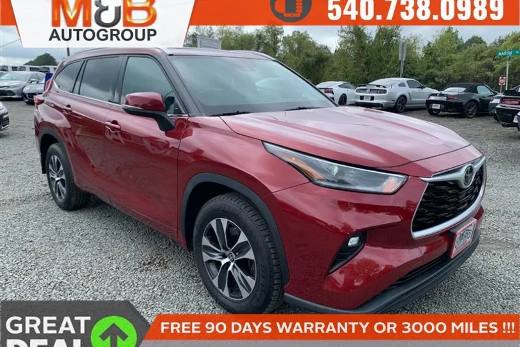 2021 Toyota Highlander XLE photo 1