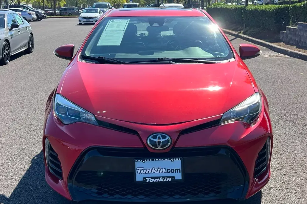 2018 Toyota Corolla XSE photo 1