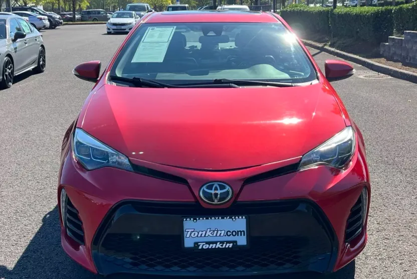 2018 Toyota Corolla XSE photo 1