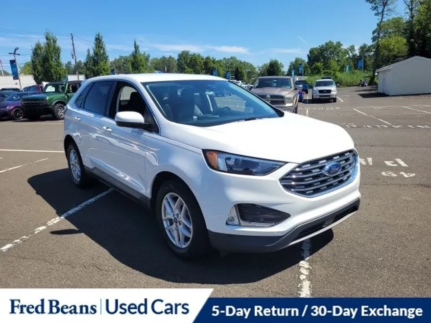 2022 Ford Edge SEL photo 1