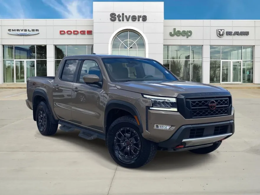 2023 Nissan Frontier PRO-4X photo 1