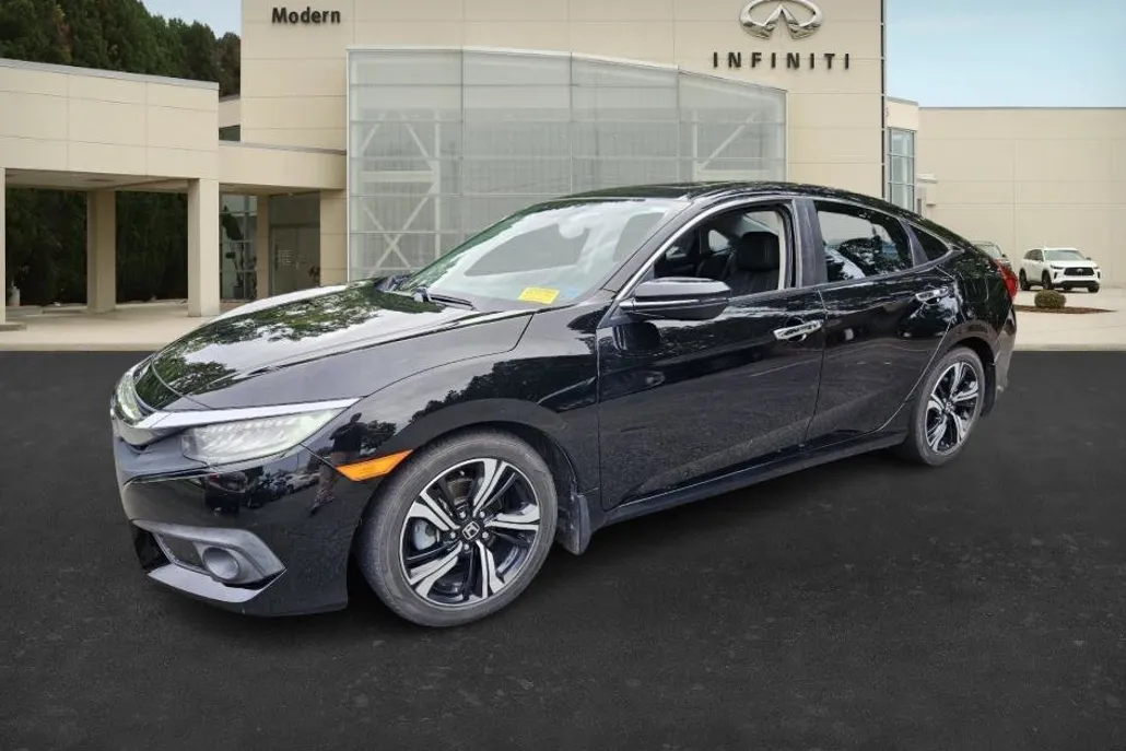 2016 Honda Civic Touring photo 1