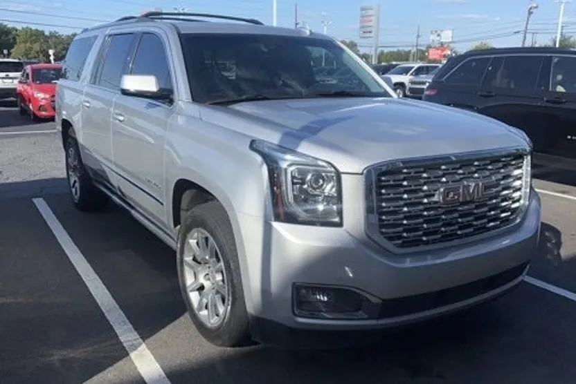 2019 Gmc Yukon XL Denali photo 1