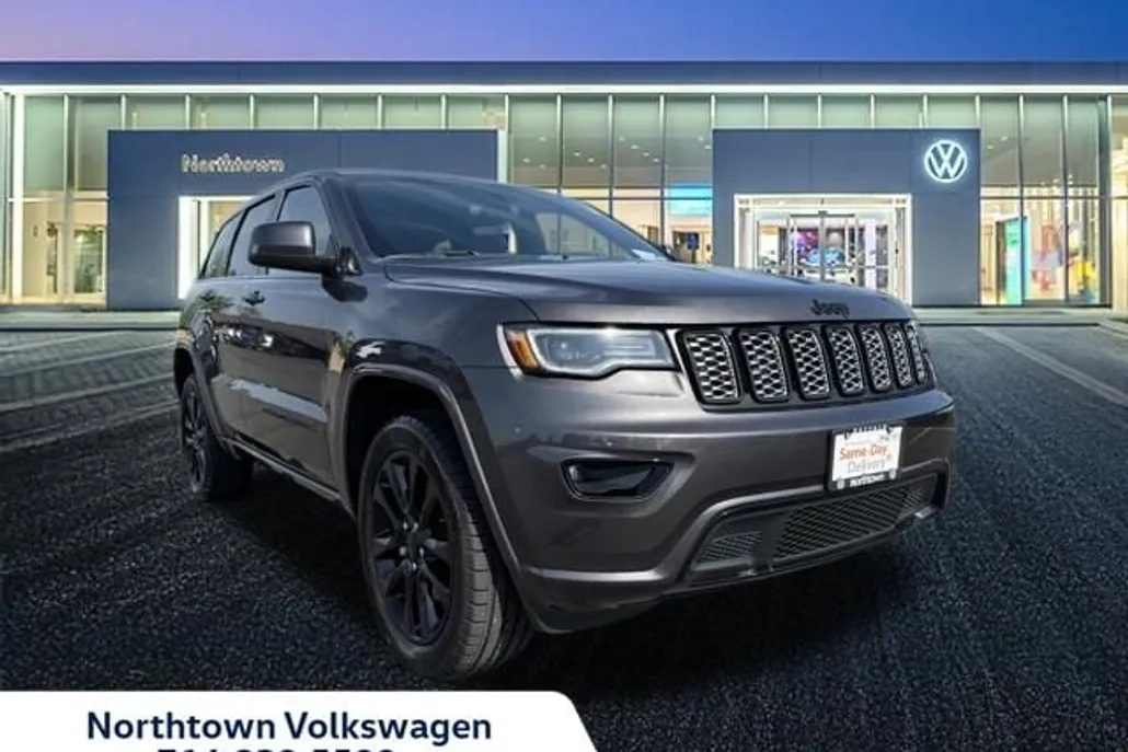 2021 Jeep Grand Cherokee Laredo X photo 1