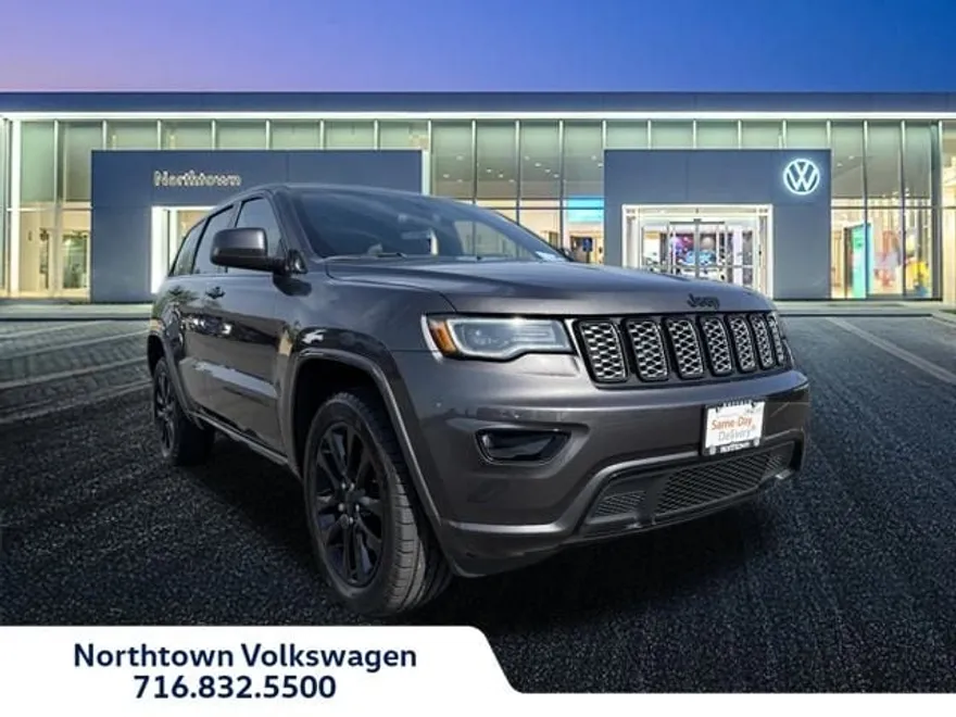 2021 Jeep Grand Cherokee Laredo X photo 1