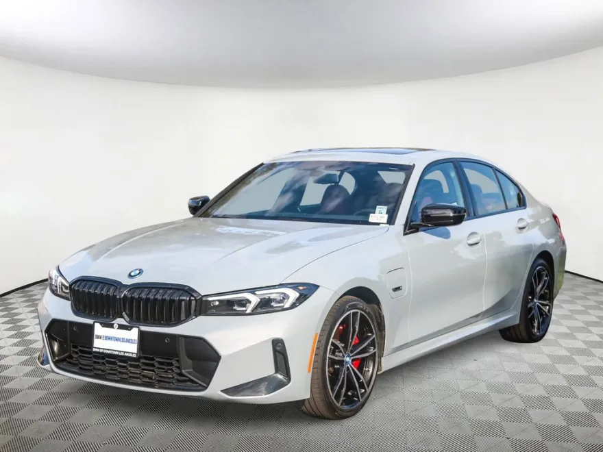 2023 Bmw 330e photo 1