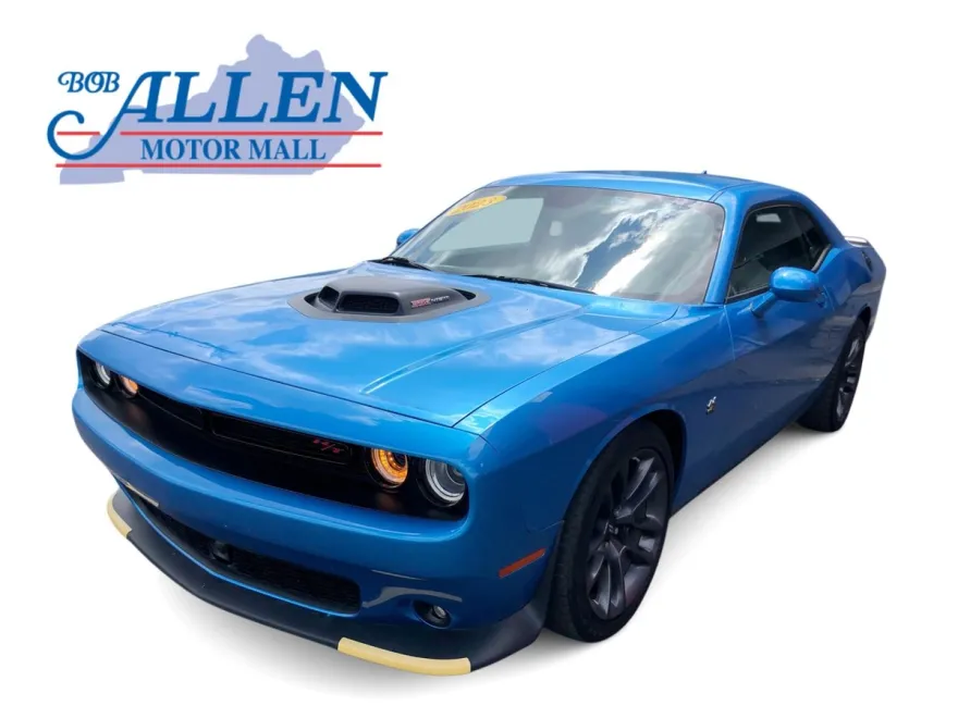 2023 Dodge Challenger R/T Scat Pack photo 1