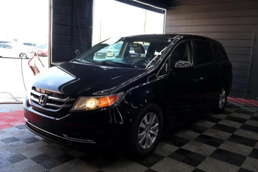 2016 Honda Odyssey EX-L photo 1