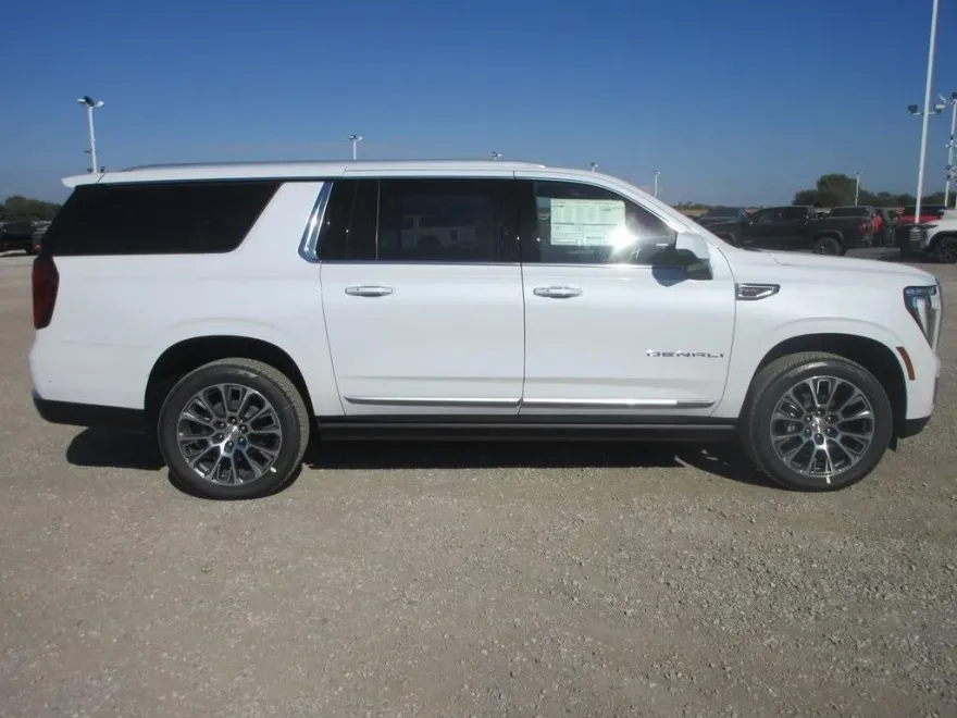 2026 Gmc Yukon XL Denali photo 1