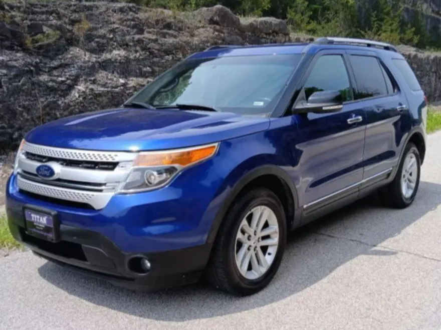 2013 Ford Explorer XLT Sport photo 1