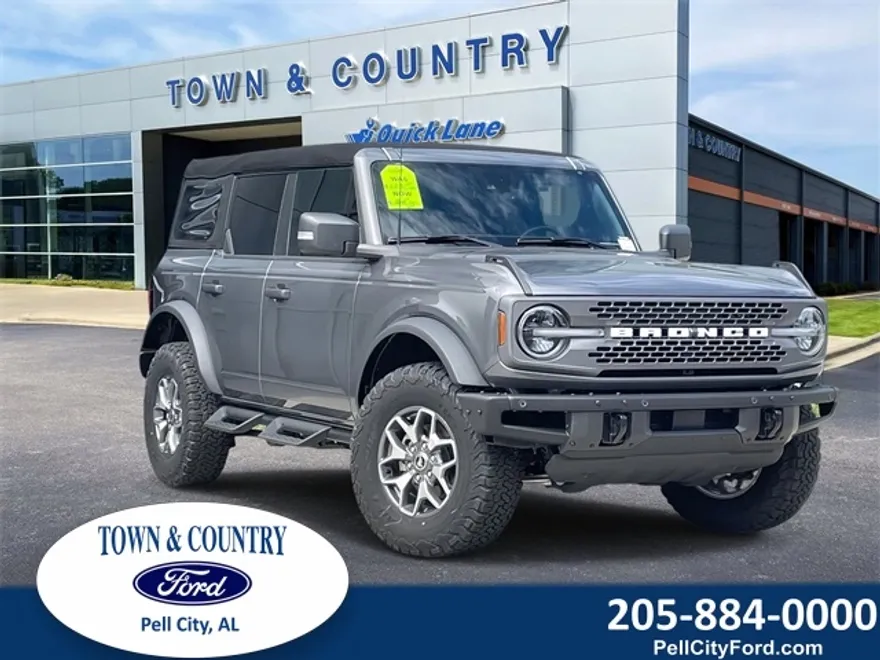 2024 Ford Bronco Badlands photo 1