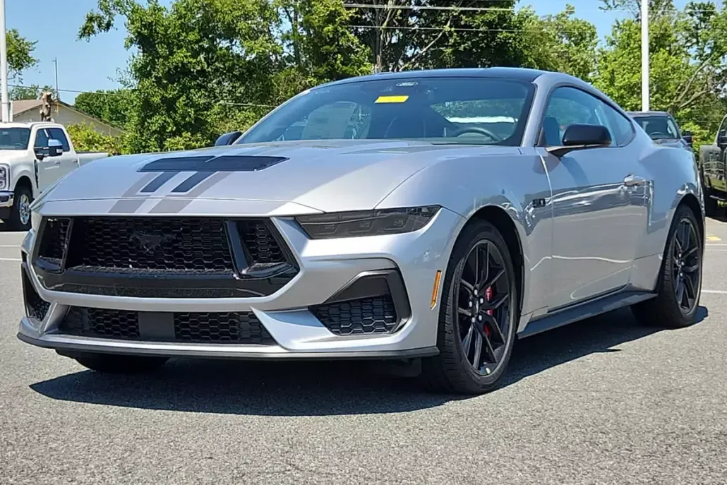 2025 Ford Mustang GT Premium photo 1