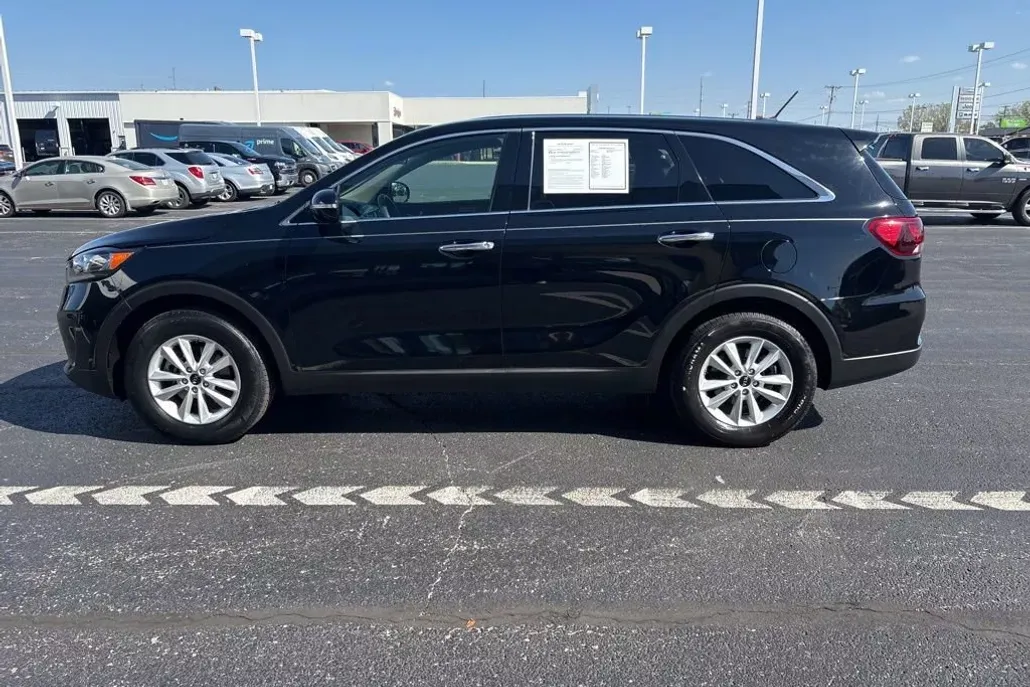 2020 Kia Sorento LX S photo 1