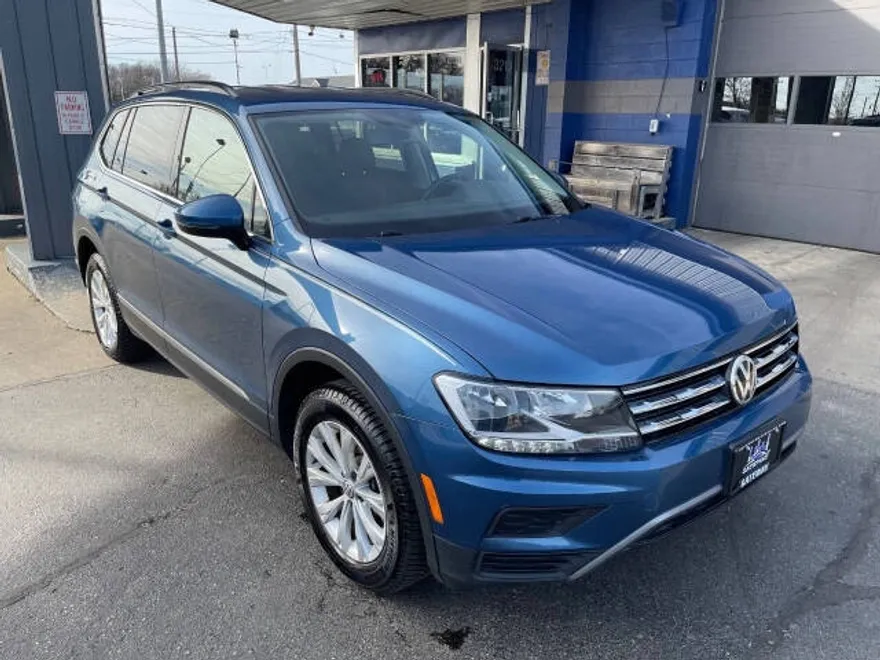 2018 Volkswagen Tiguan SEL photo 1