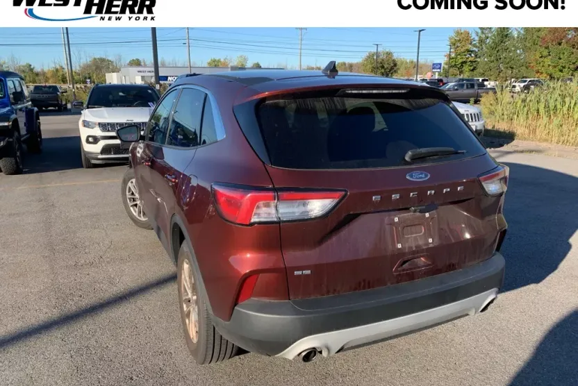 2021 Ford Escape SE photo 1