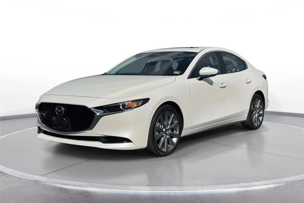 2025 Mazda Mazda3 2.5 s Preferred photo 1