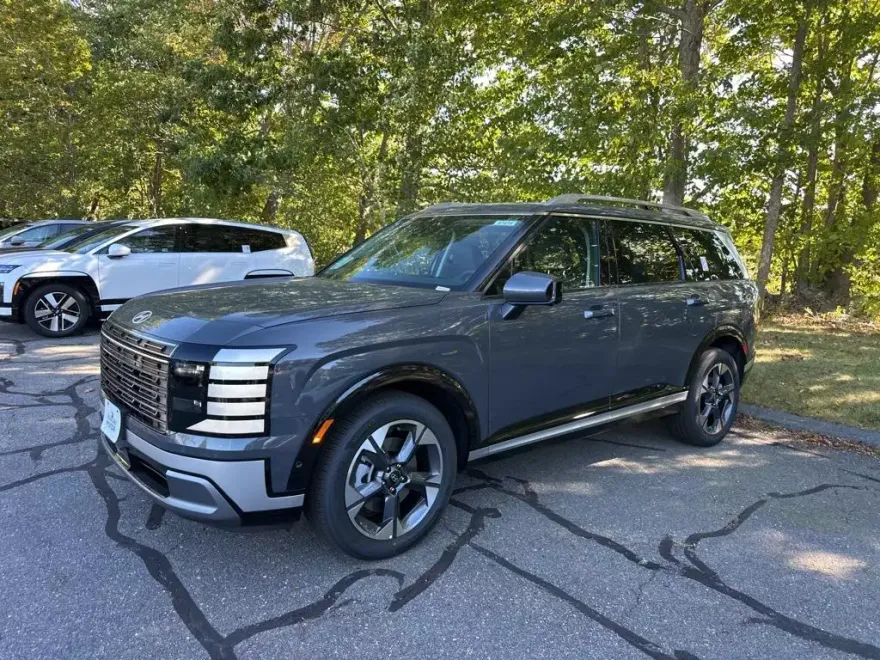 2026 Hyundai Palisade Limited photo 1