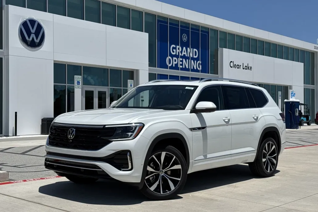2025 Volkswagen Atlas SEL Premium R-Line photo 1