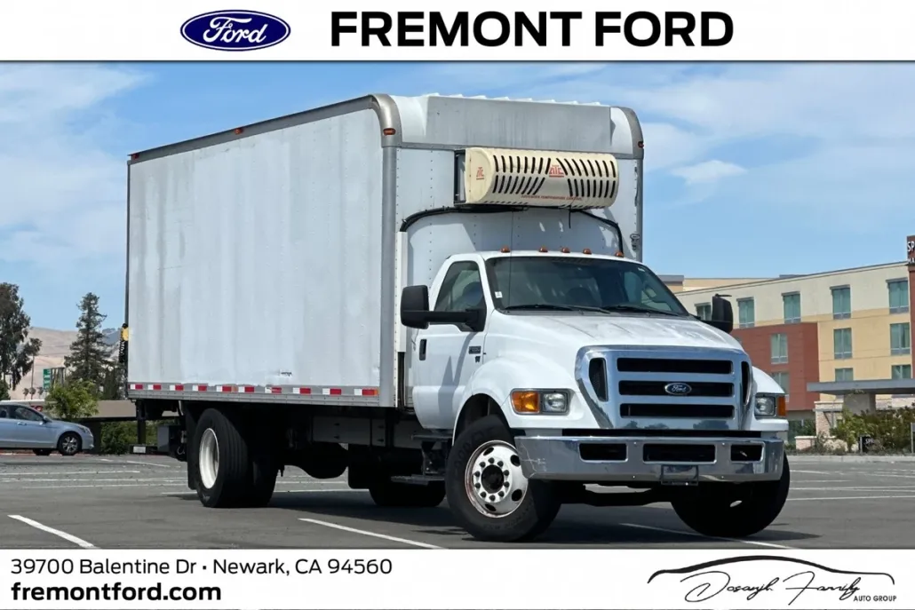2013 Ford F-650 photo 1