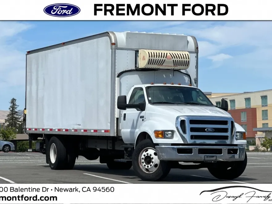2013 Ford F-650 photo 1