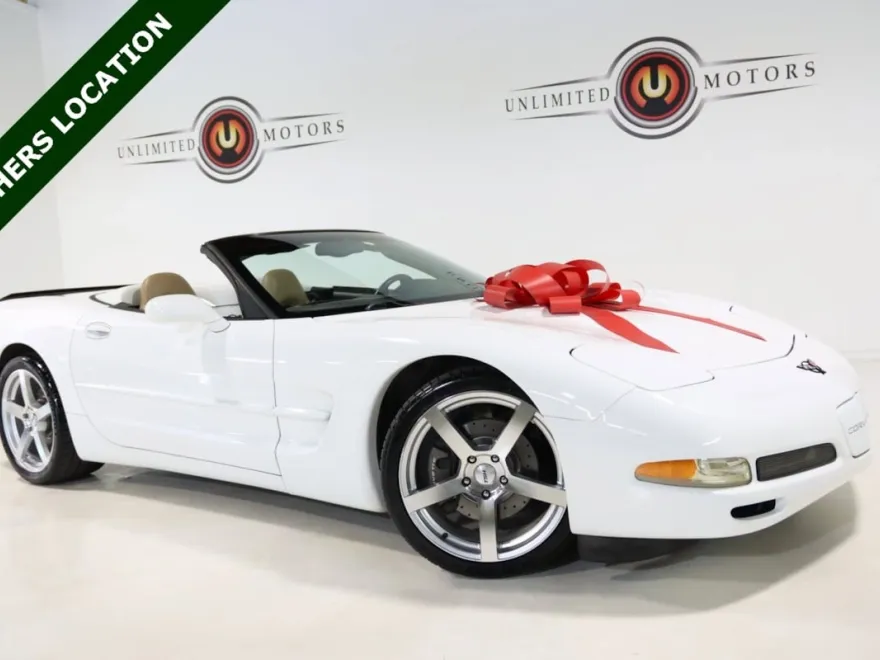 2004 Chevrolet Corvette photo 1