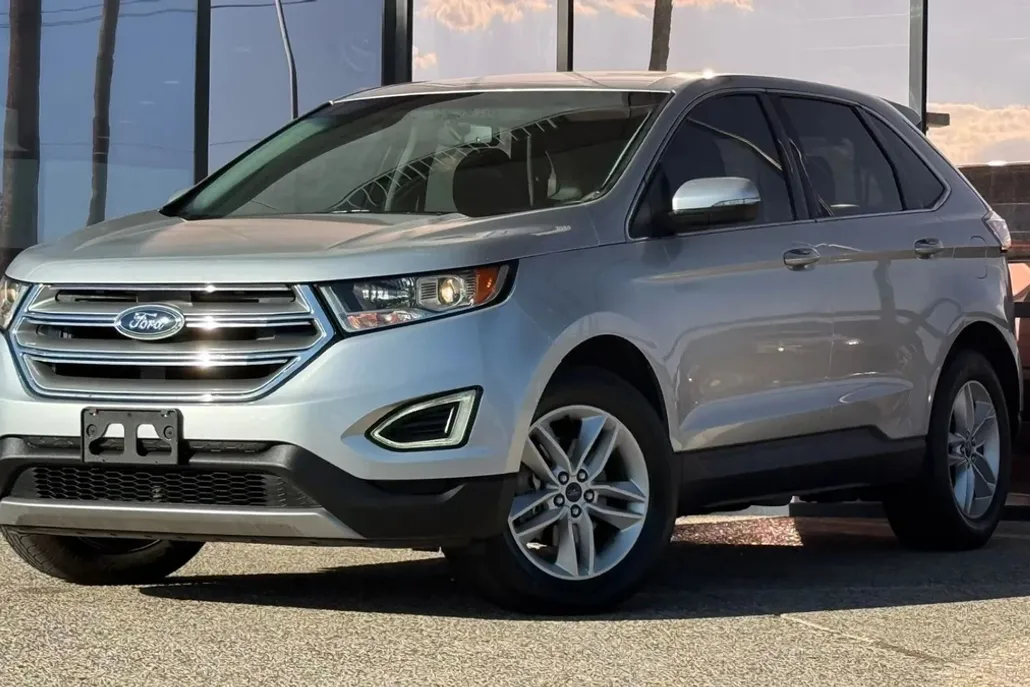 2015 Ford Edge SEL Sport photo 1
