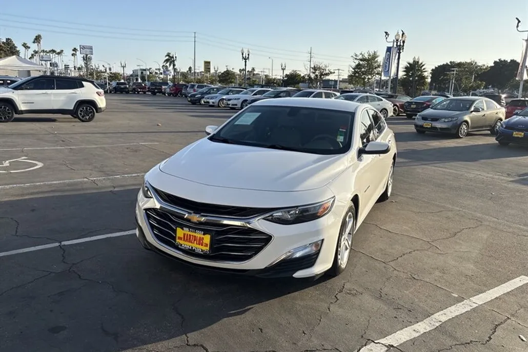 2020 Chevrolet Malibu LS photo 1