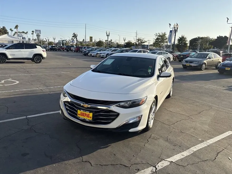 2020 Chevrolet Malibu LS photo 1