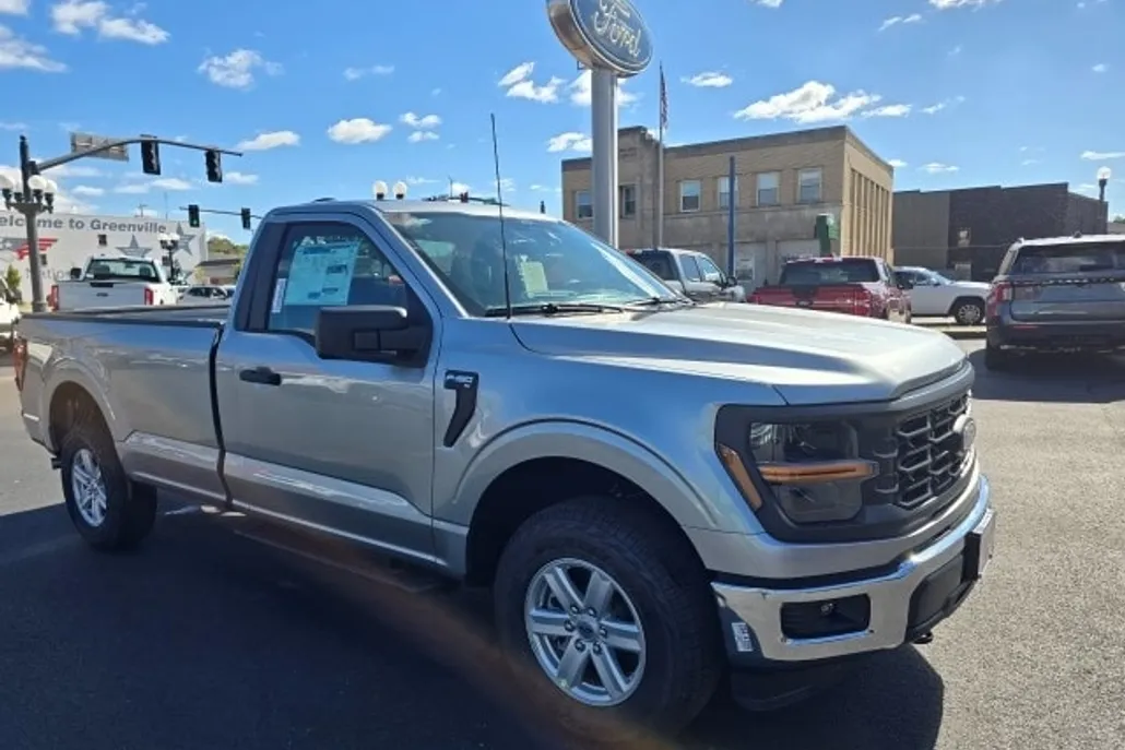 2025 Ford F-150 XL photo 1
