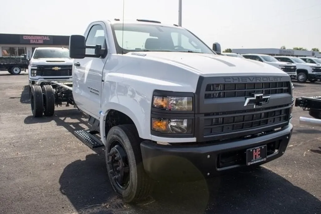 2024 Chevrolet Silverado 4500HD Work Truck photo 1